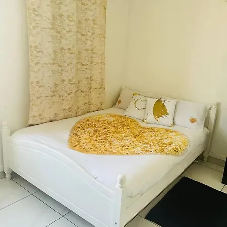 Familial à De 81 M², Proche Commodités