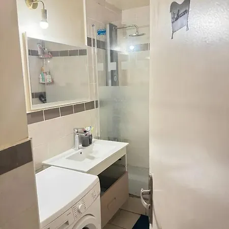 Familial à De 81 M², Proche Commodités Sarcelles