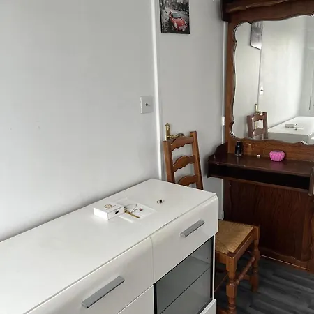 Familial à De 81 M², Proche Commodités Apartamento Sarcelles