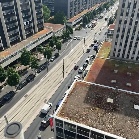 Familial à De 81 M², Proche Commodités Apartamento *