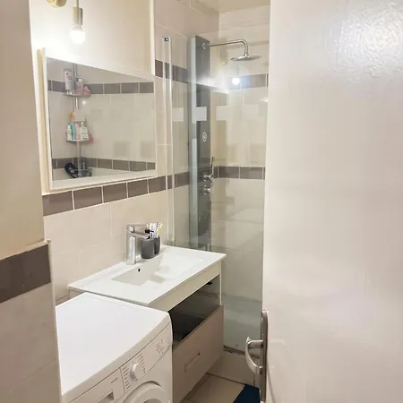 Apartment Familial A De 81 M², Proche Commodites